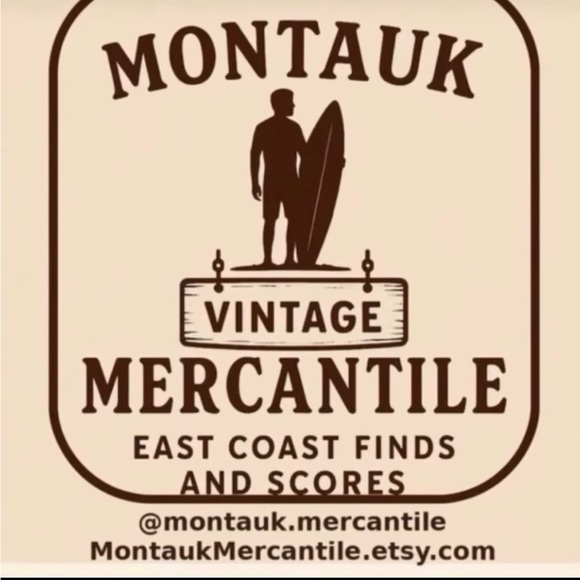 Large Italian Glass Jar Filled with Montauk Beach Finds. Driftwood, buoy pieces - Picture 11 of 11